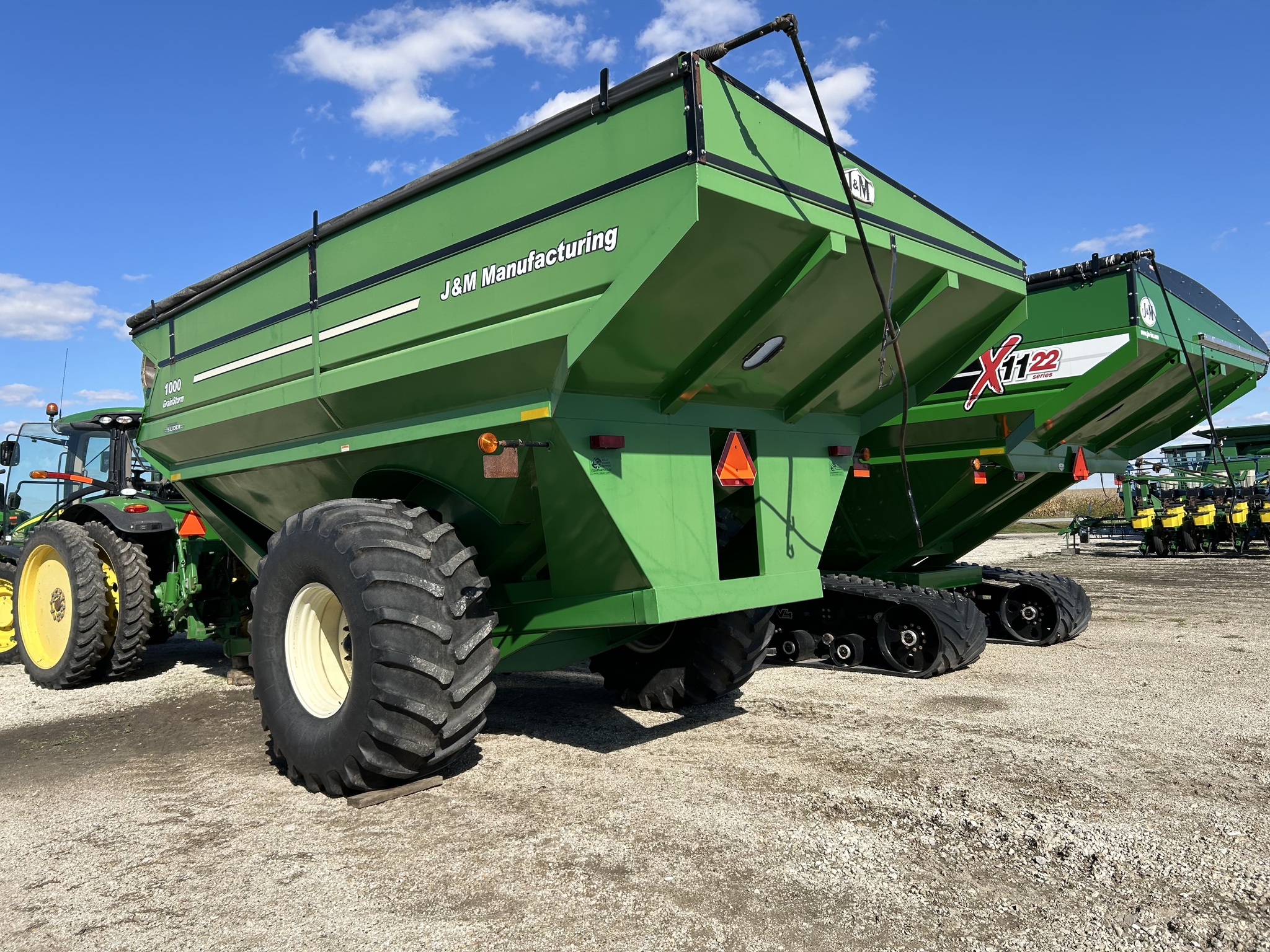  2010 J&M 1000-20 at Heritage Tractor in Streator, IL