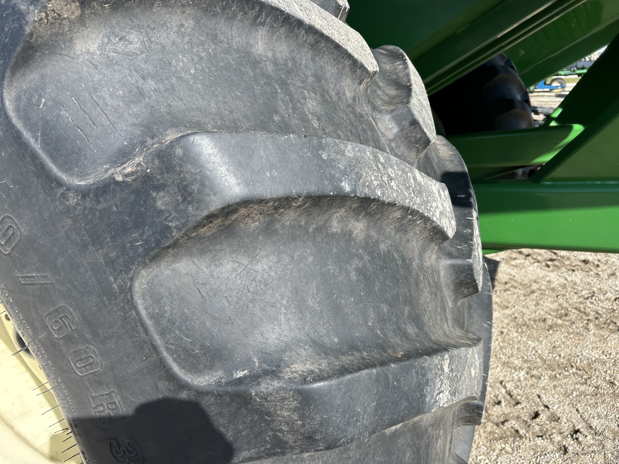  2010 J&M 1000-20 at Heritage Tractor in Streator, IL