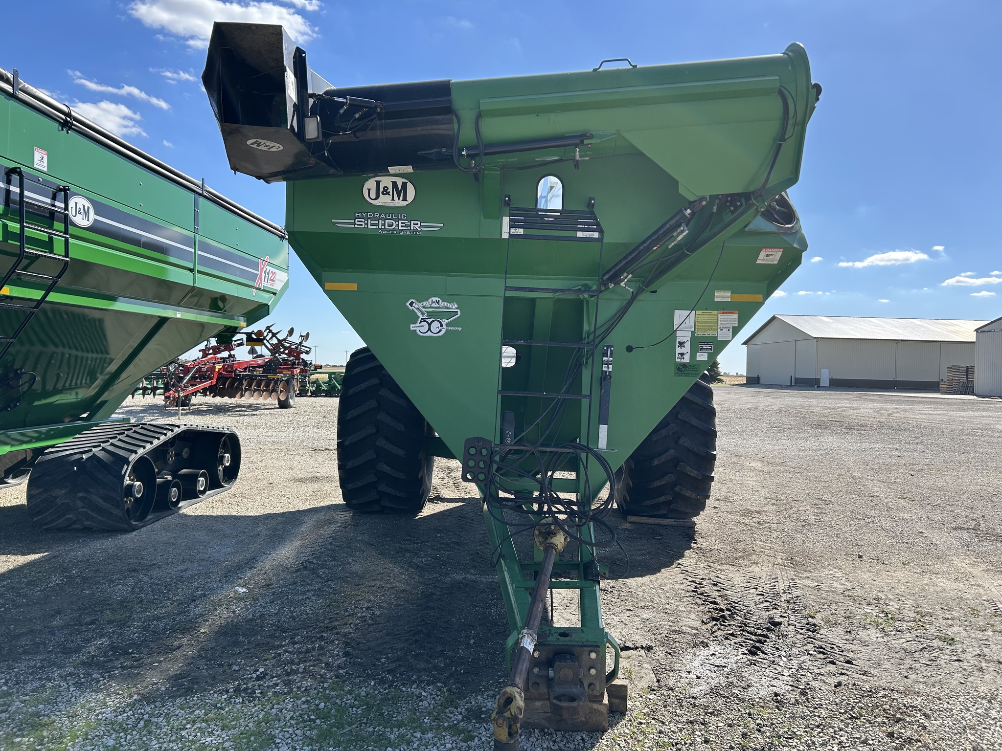  2010 J&M 1000-20 at Heritage Tractor in Streator, IL