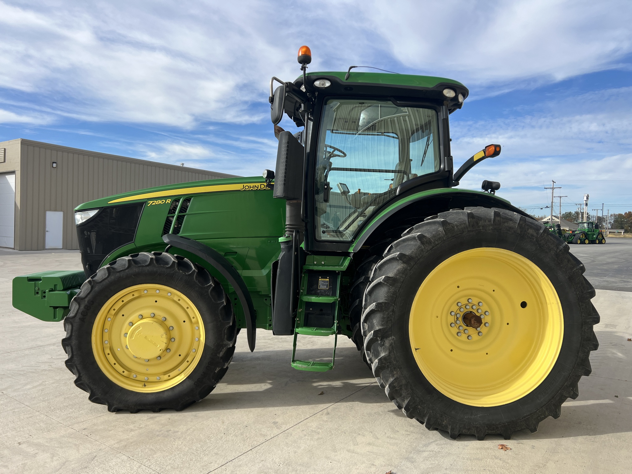 2013 John Deere 7280R Image 6