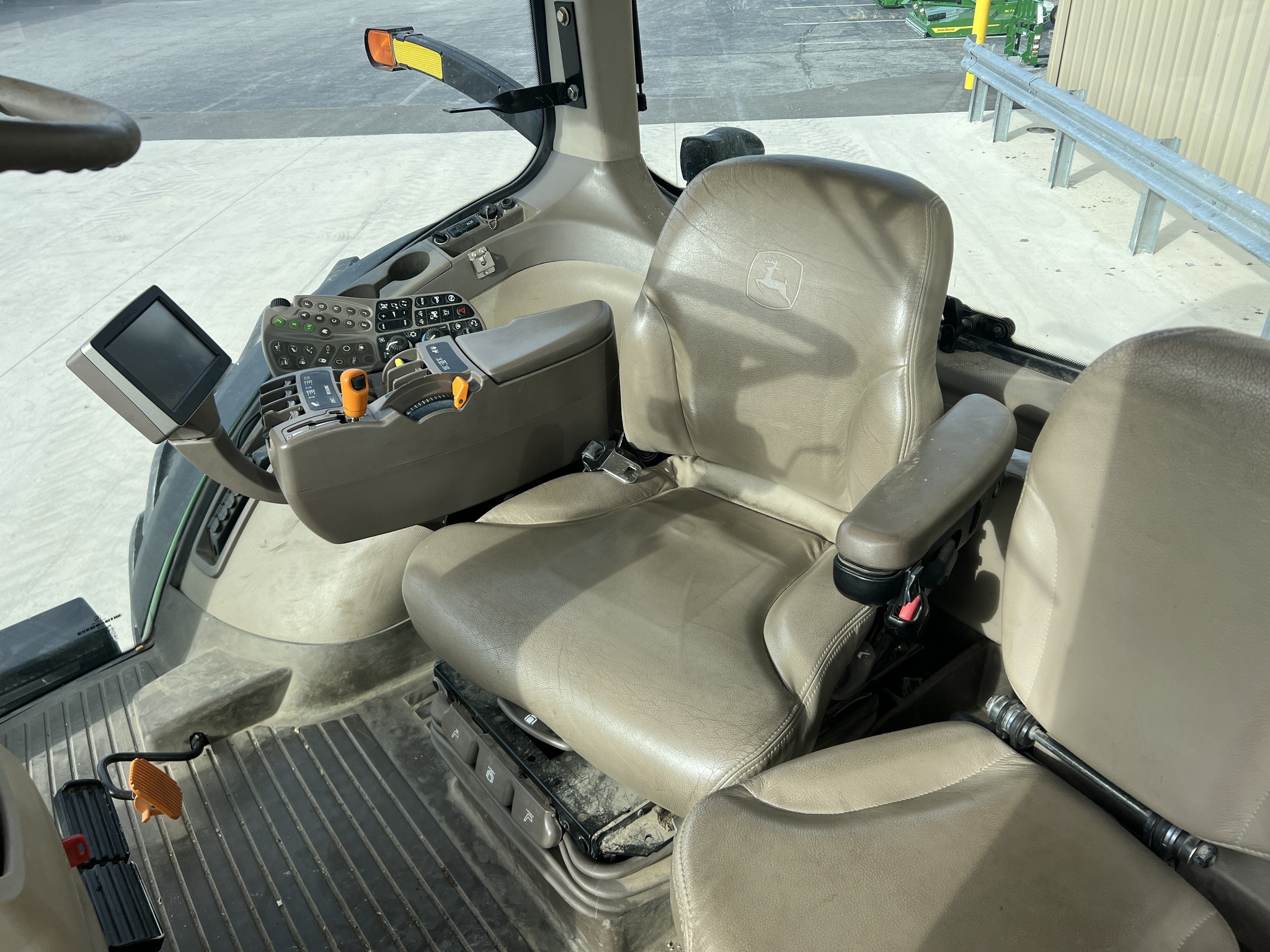 2013 John Deere 7280R Image 9