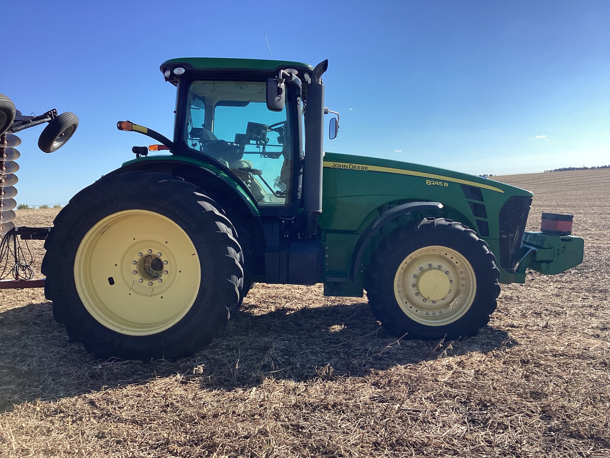 2010 John Deere 8245R Image 6