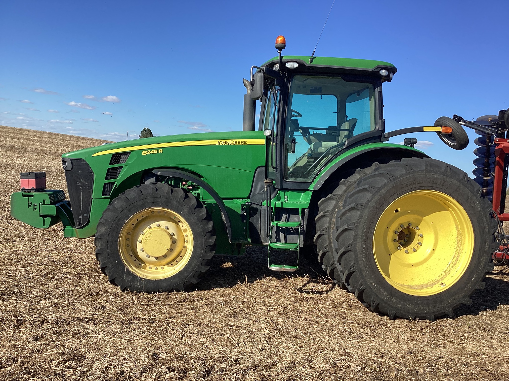 2010 John Deere 8245R Image 5