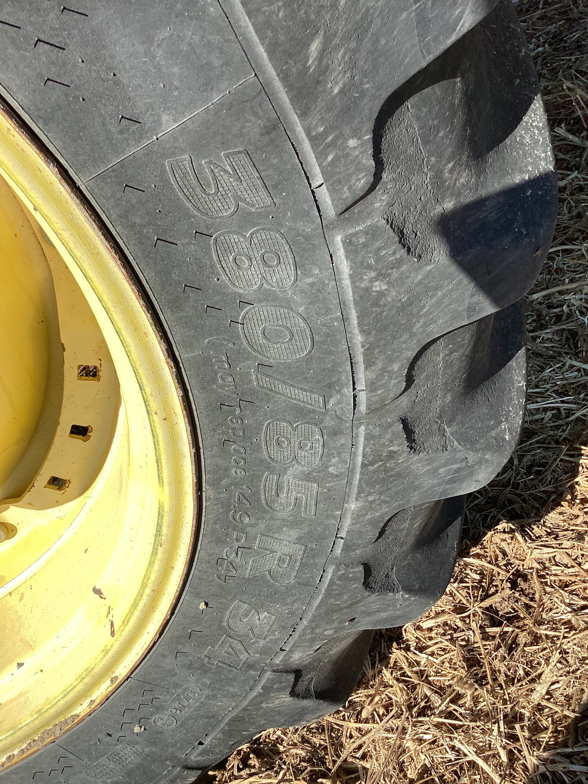 2010 John Deere 8245R Image 32