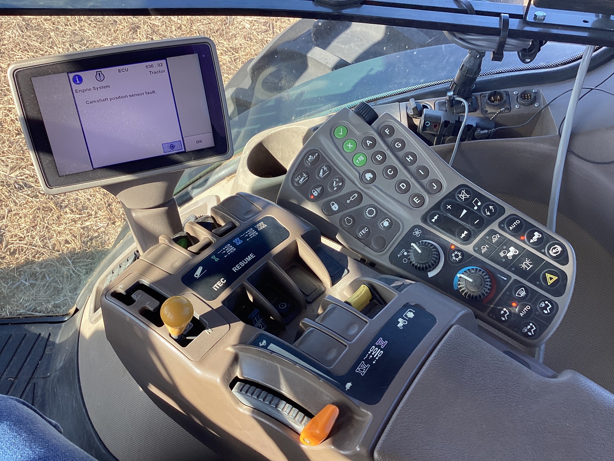 2010 John Deere 8245R Image 15