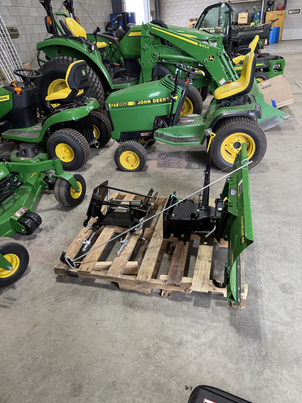 2025 John Deere 48 IN FRONT BLADE Image 2