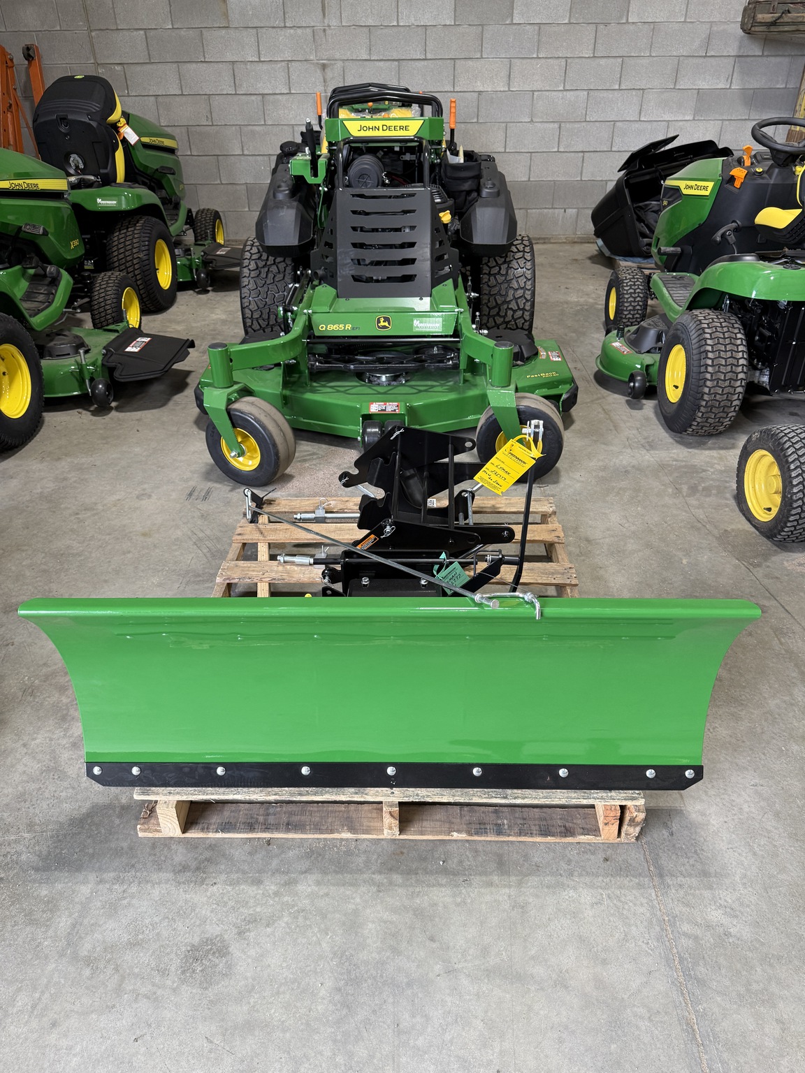 2025 John Deere 48 IN FRONT BLADE Image 8