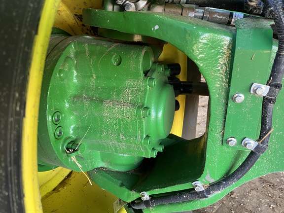 Used 2025 John Deere X9 1100 Combines at Horizon Ag & Turf in High Prairie, AB - Photo13