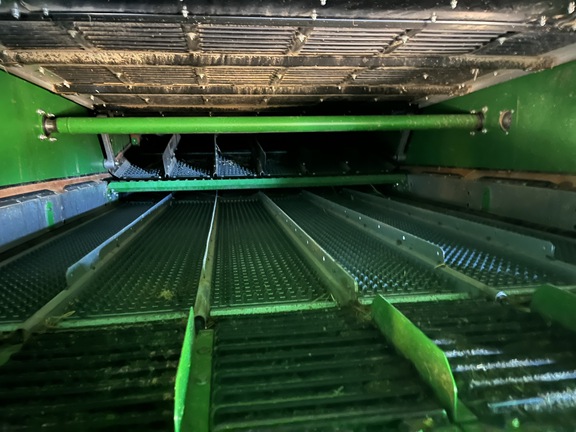 Used 2025 John Deere X9 1100 Combines at Horizon Ag & Turf in High Prairie, AB - Photo14