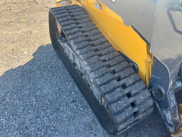 2023 John Deere 331G Image 15