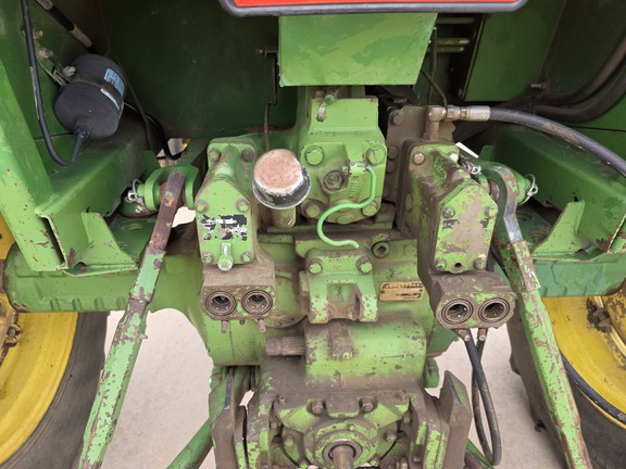 1973 John Deere 4230 (5th thumbnail)