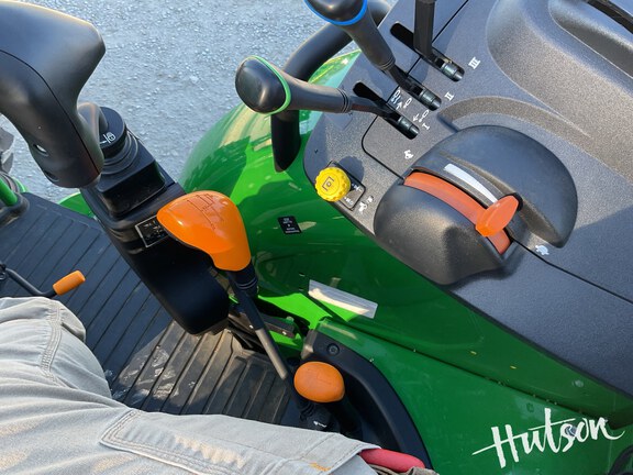 Photo of 2024 John Deere 5090E