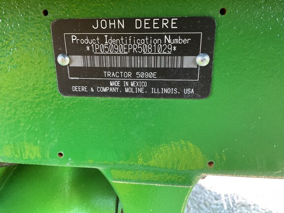 Photo of 2024 John Deere 5090E