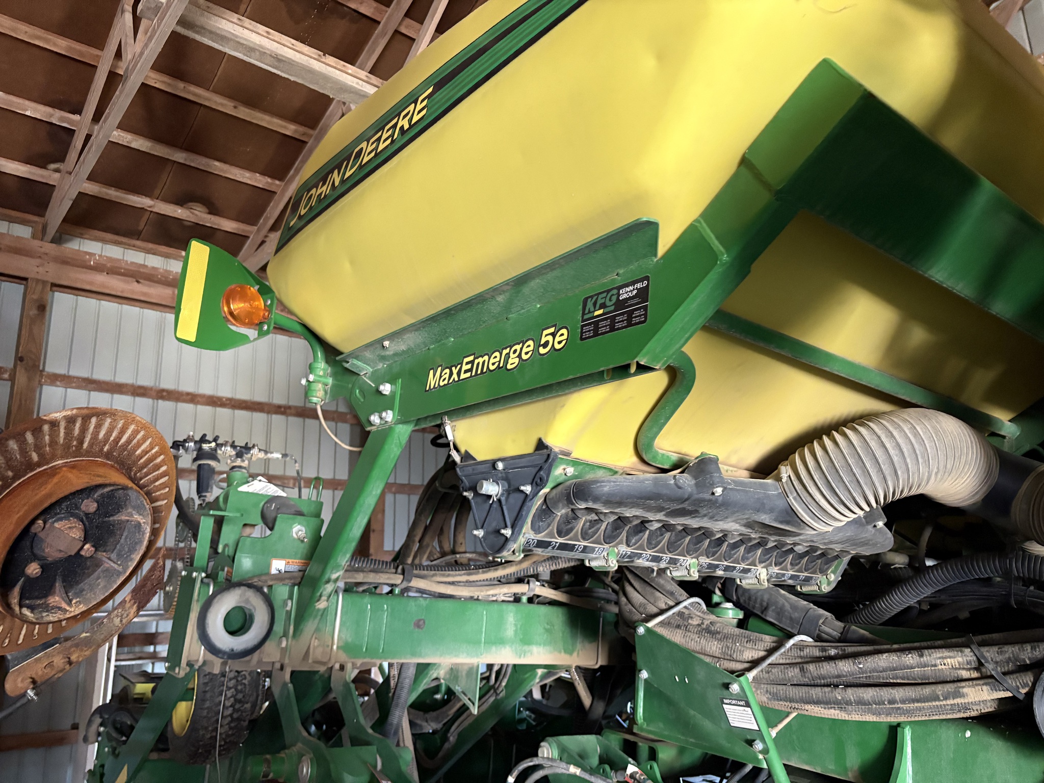 2017 John Deere 1795 Image 36