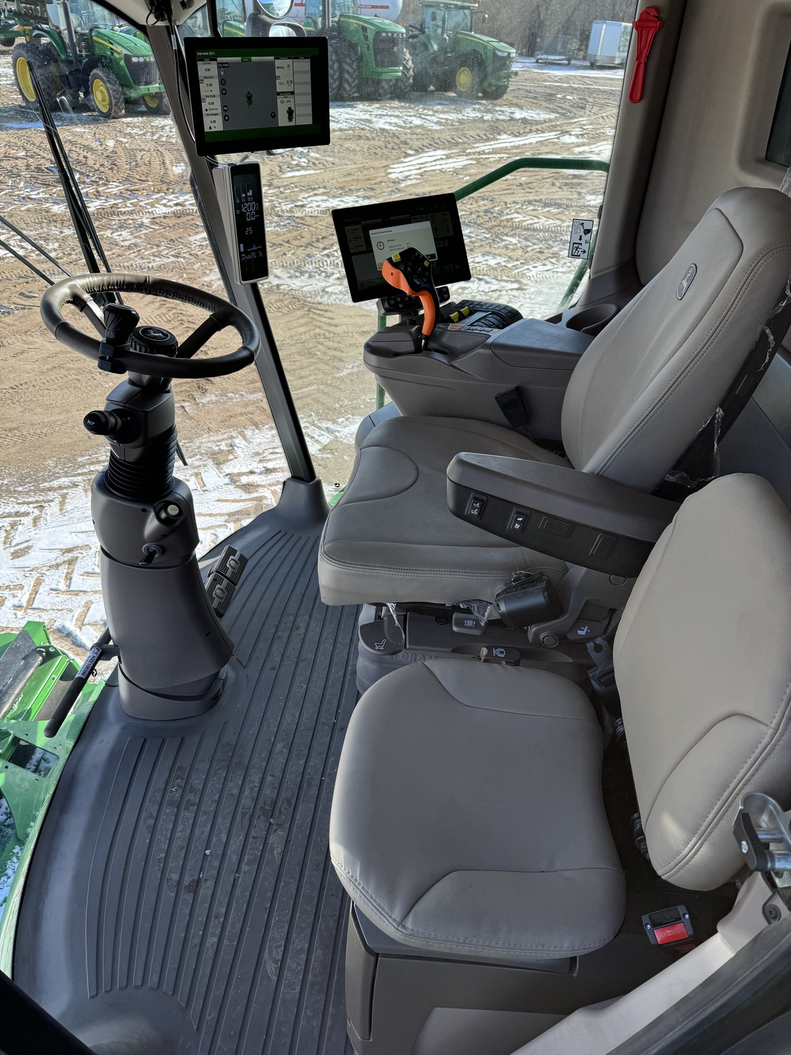 2024 John Deere S780 Image 9