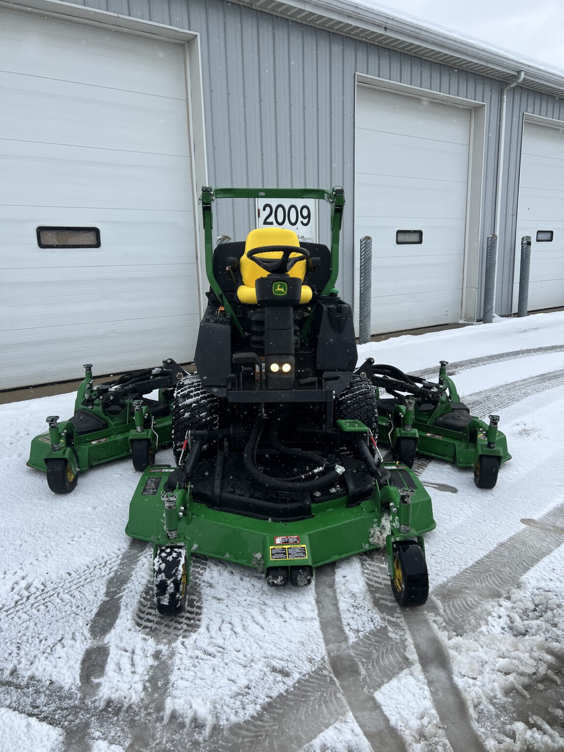 2022 John Deere 1600 Image 4