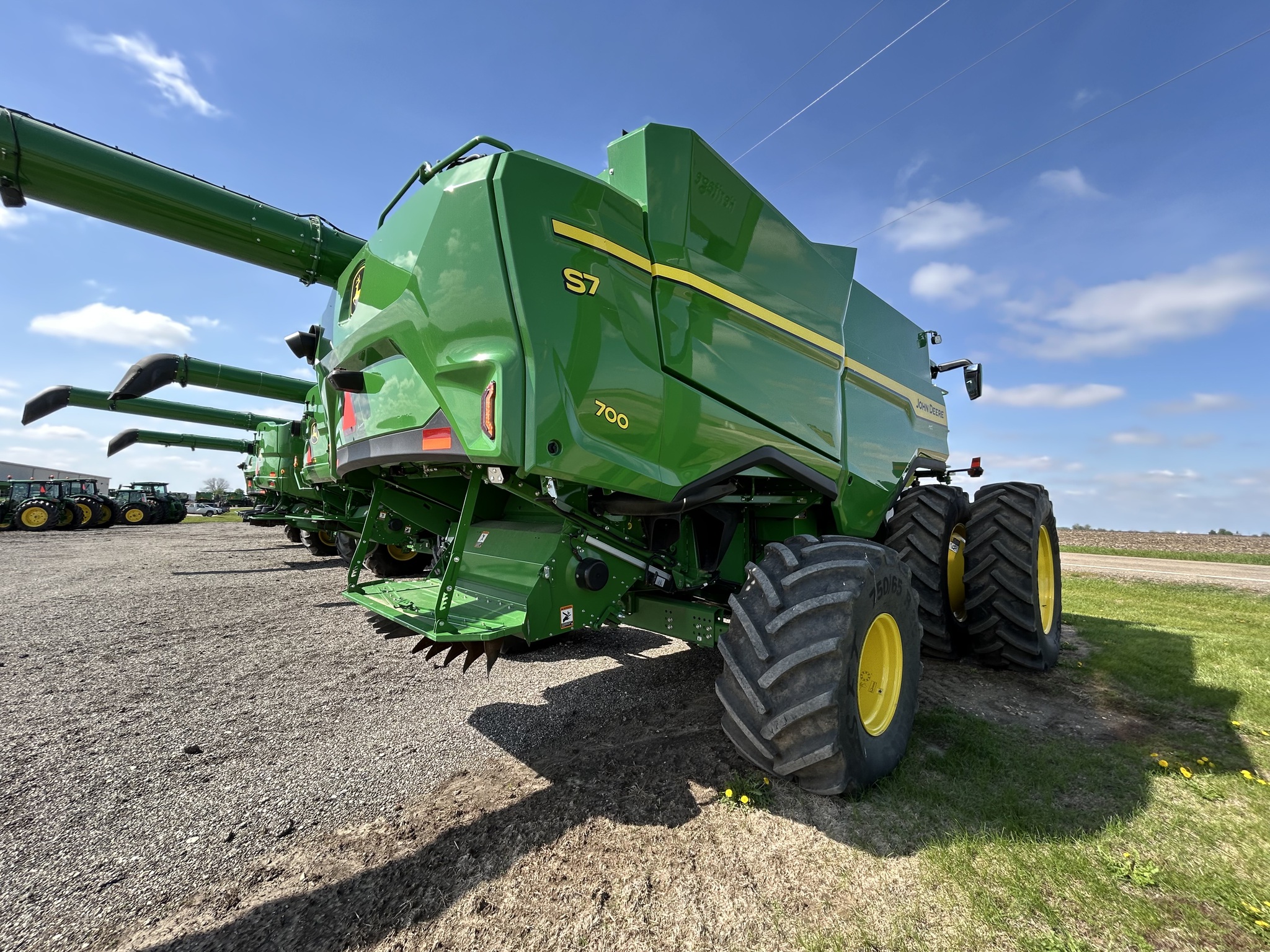  2025 John Deere S7 700 at Heritage Tractor in Galesburg, IL