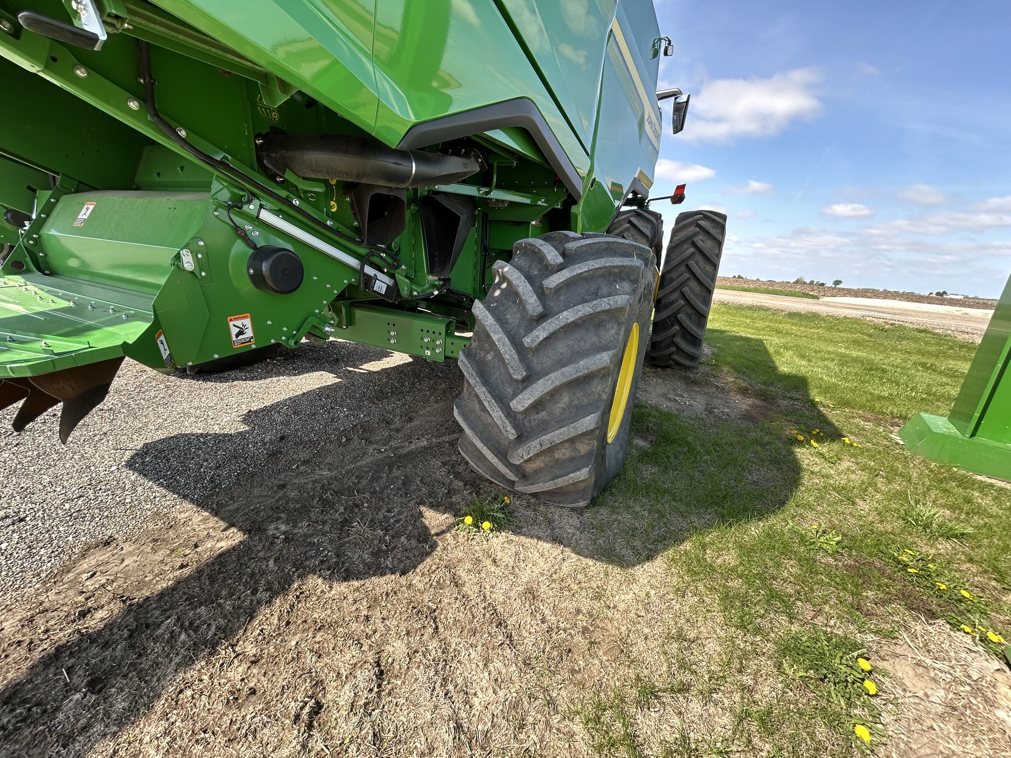  2025 John Deere S7 700 at Heritage Tractor in Galesburg, IL