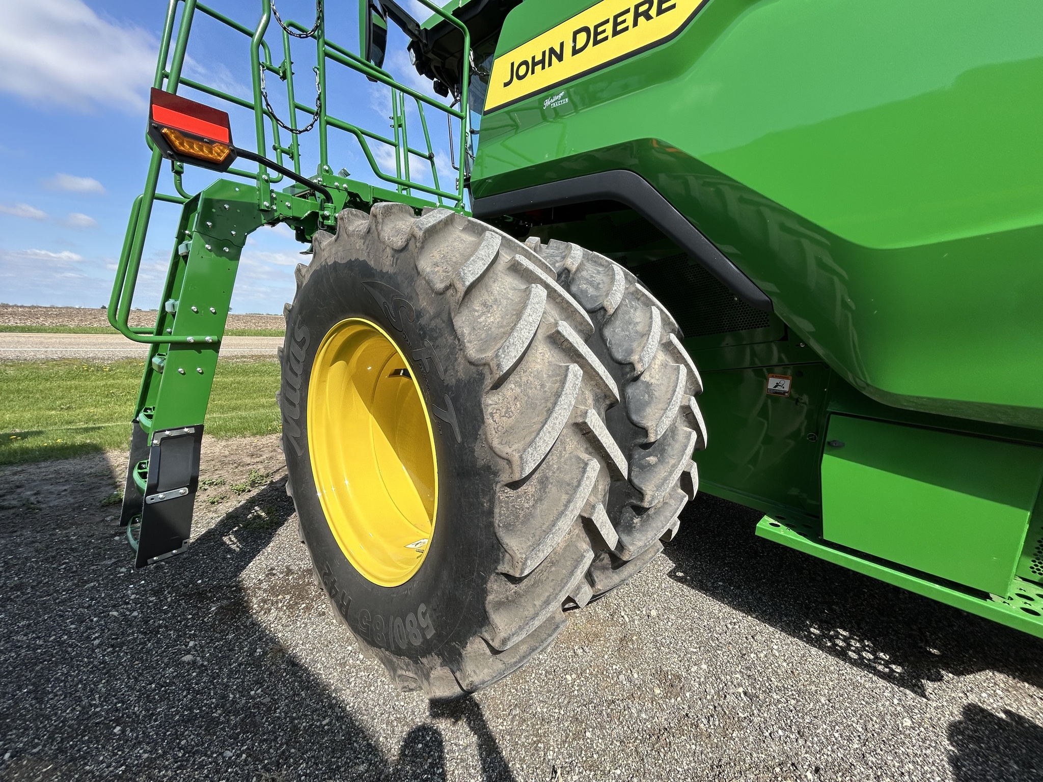  2025 John Deere S7 700 at Heritage Tractor in Galesburg, IL