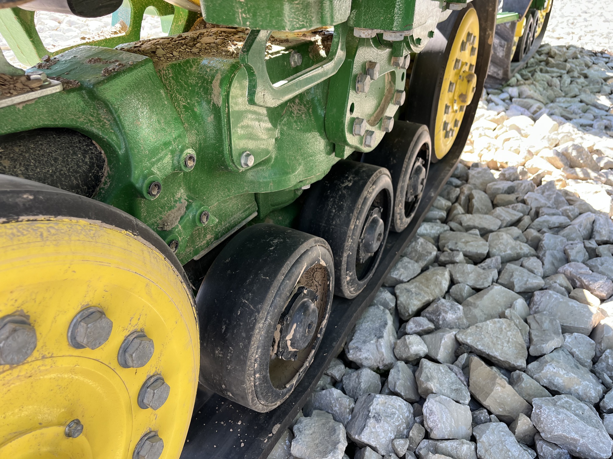 Used 2022 John Deere 8RX 370 Track Tractors at Koenig Equipment in Greensburg, IN - PhotoXL31