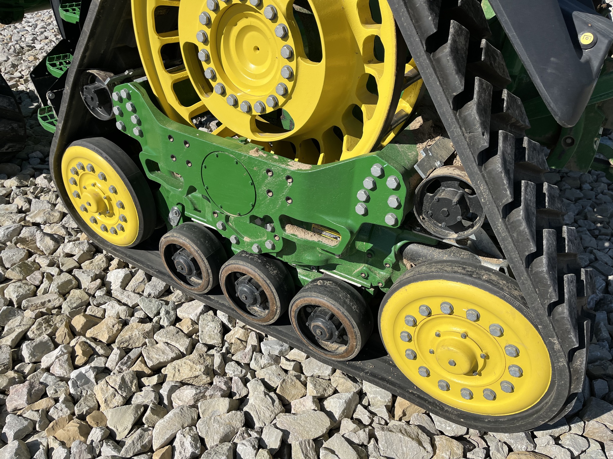 Used 2022 John Deere 8RX 370 Track Tractors at Koenig Equipment in Greensburg, IN - PhotoXL32