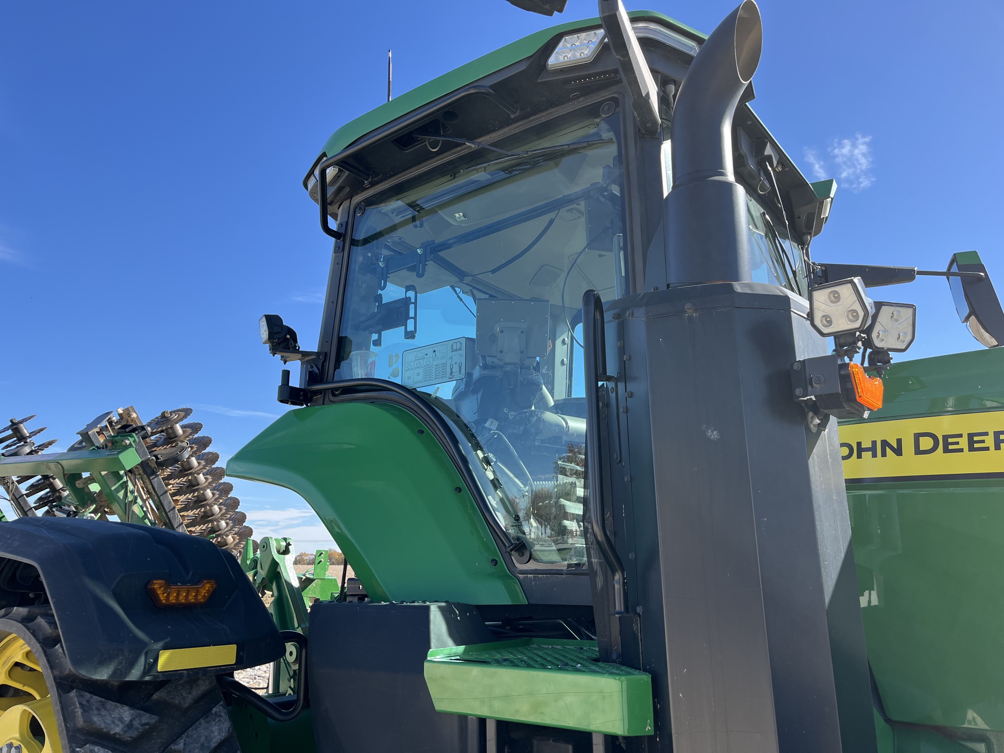 Used 2022 John Deere 8RX 370 Track Tractors at Koenig Equipment in Greensburg, IN - PhotoXL6