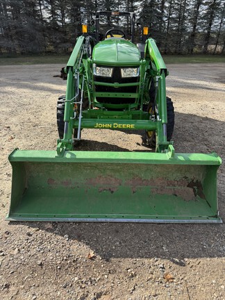 Photo of 2022 John Deere 4052M