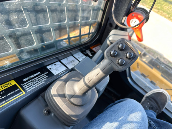 2024 John-Deere 325G