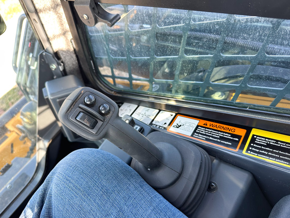 2024 John-Deere 325G