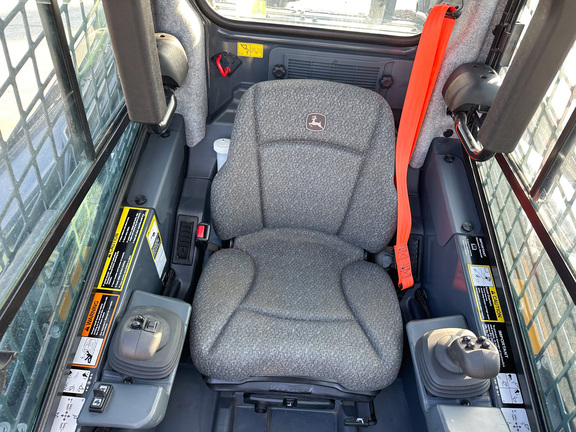 2024 John-Deere 325G