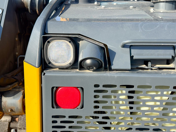 2024 John-Deere 325G