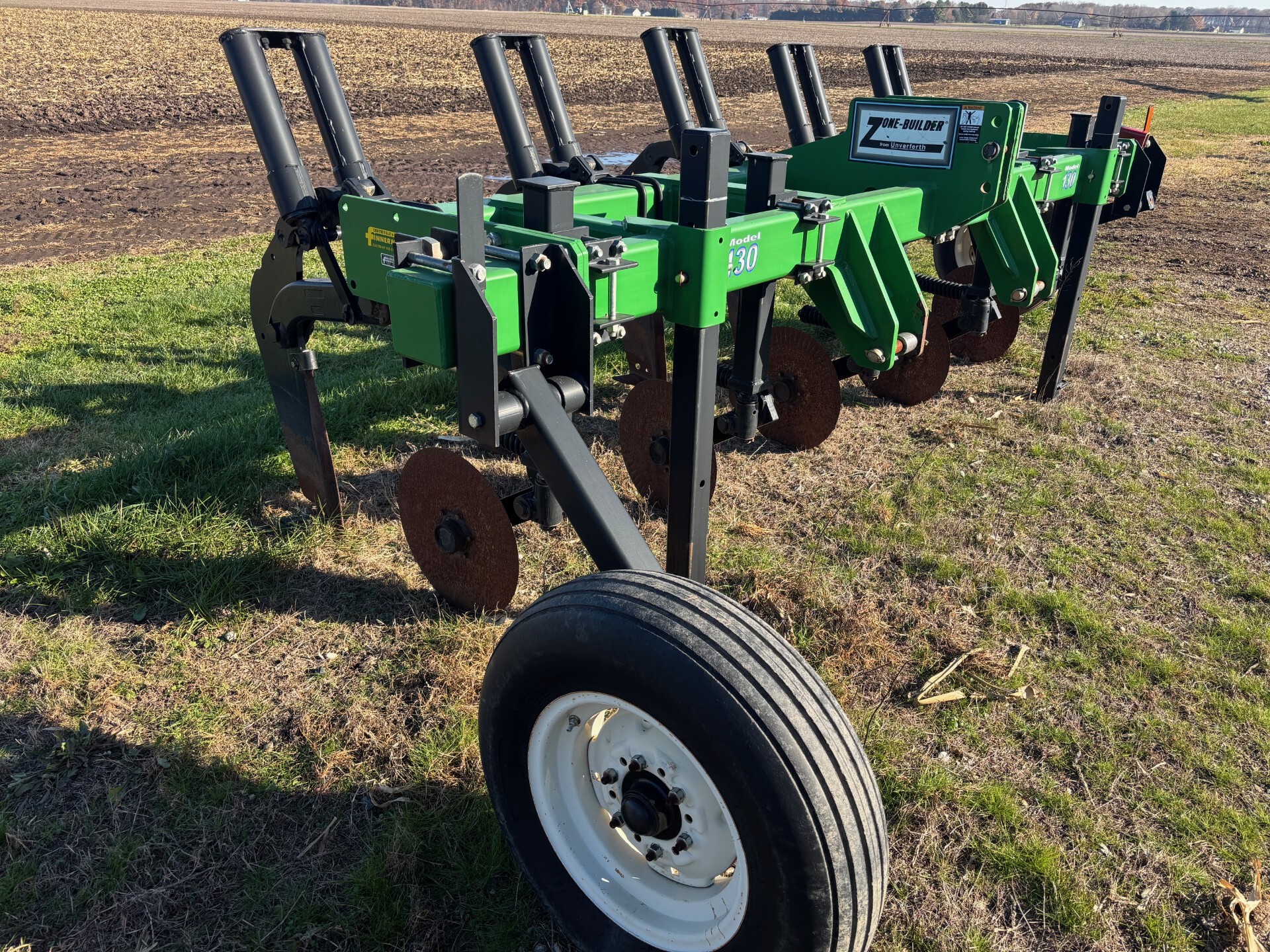 2003 Unverferth 130 Image 1