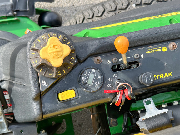 2022 John-Deere Z930M