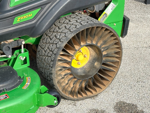 2022 John-Deere Z930M