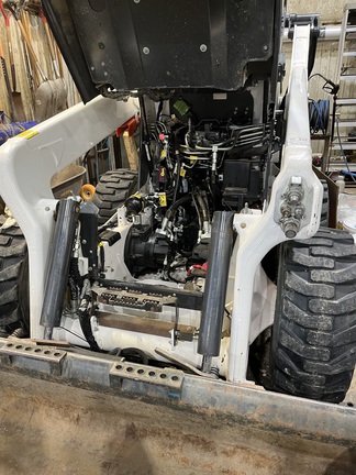 Used 2021 Bobcat S76 Skid Steer Loaders at Horizon Ag & Turf in Mayerthorpe, AB - Photo9