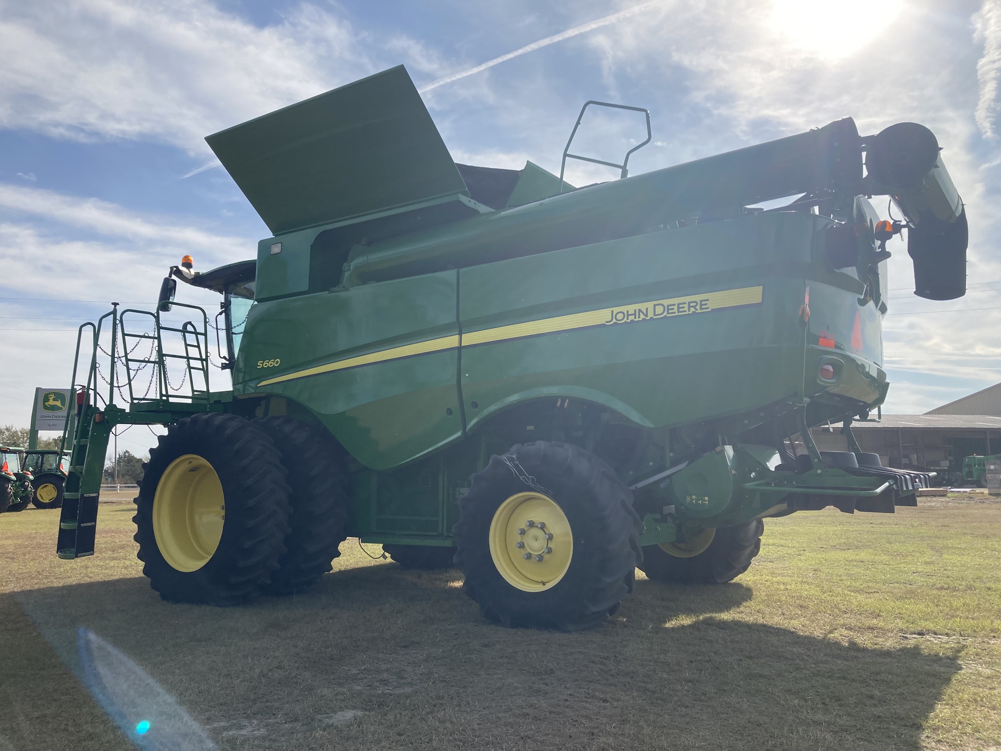 2014 John Deere S660 Image 5