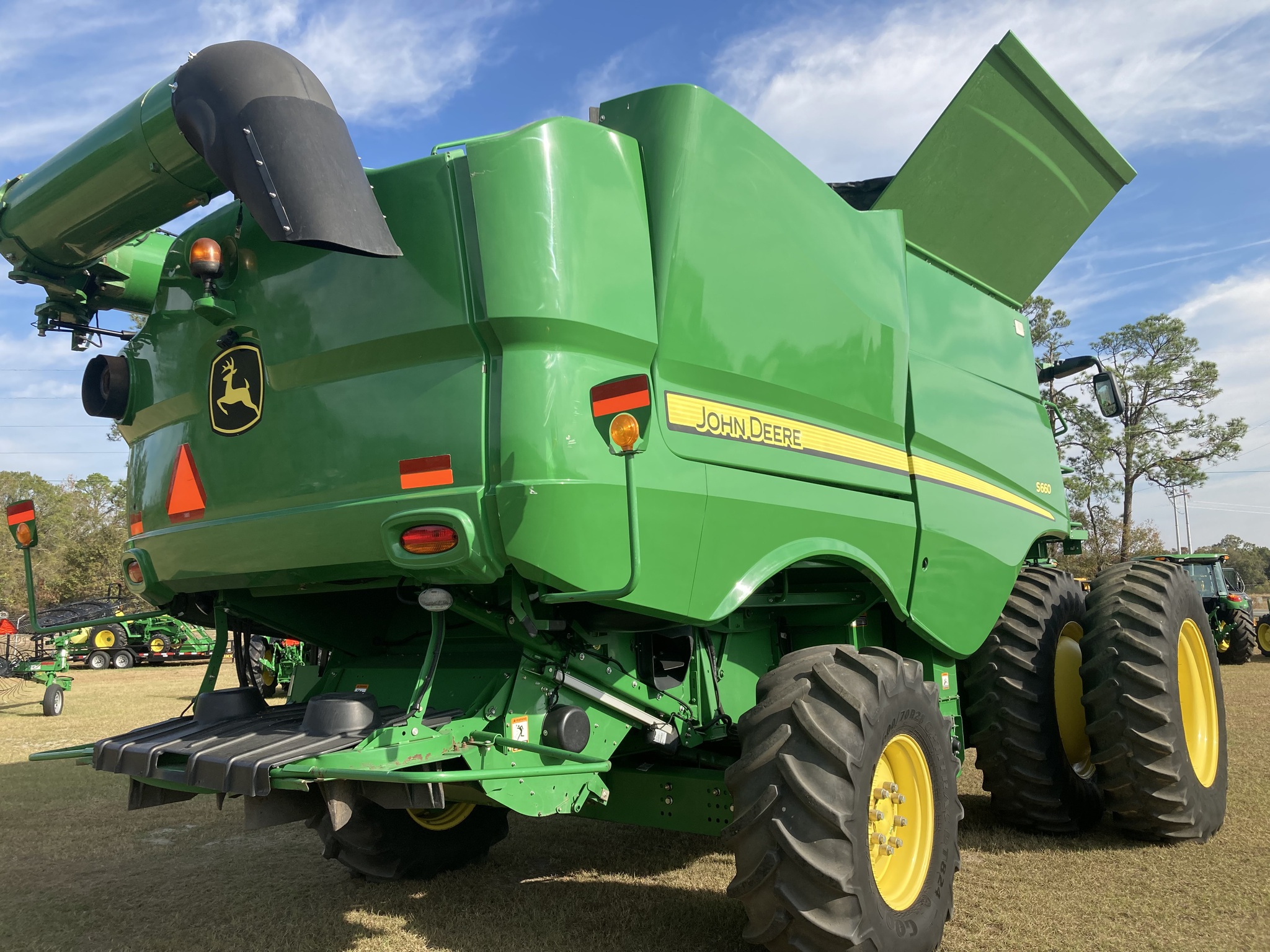 2014 John Deere S660 Image 8