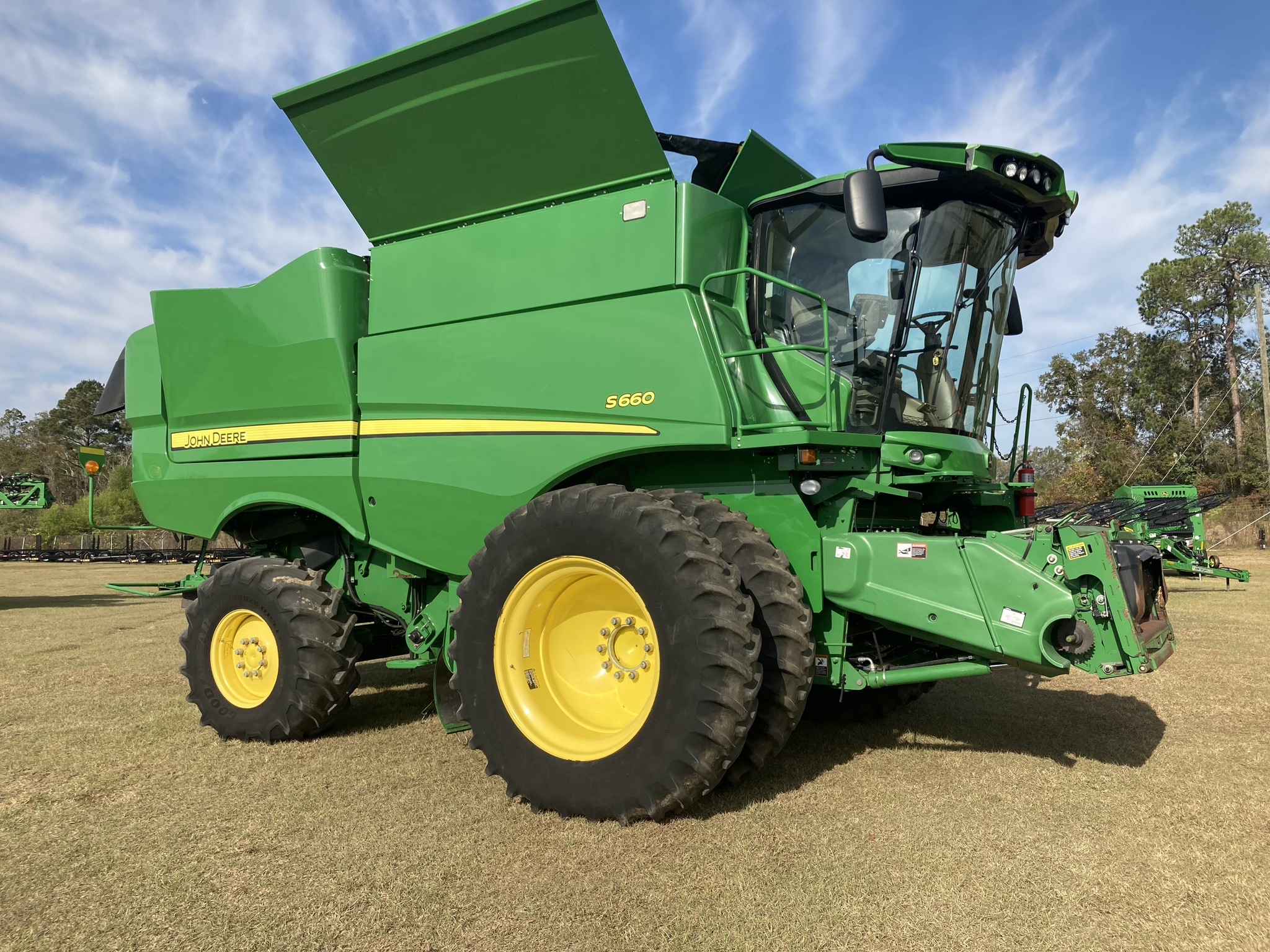 2014 John Deere S660 Image 11