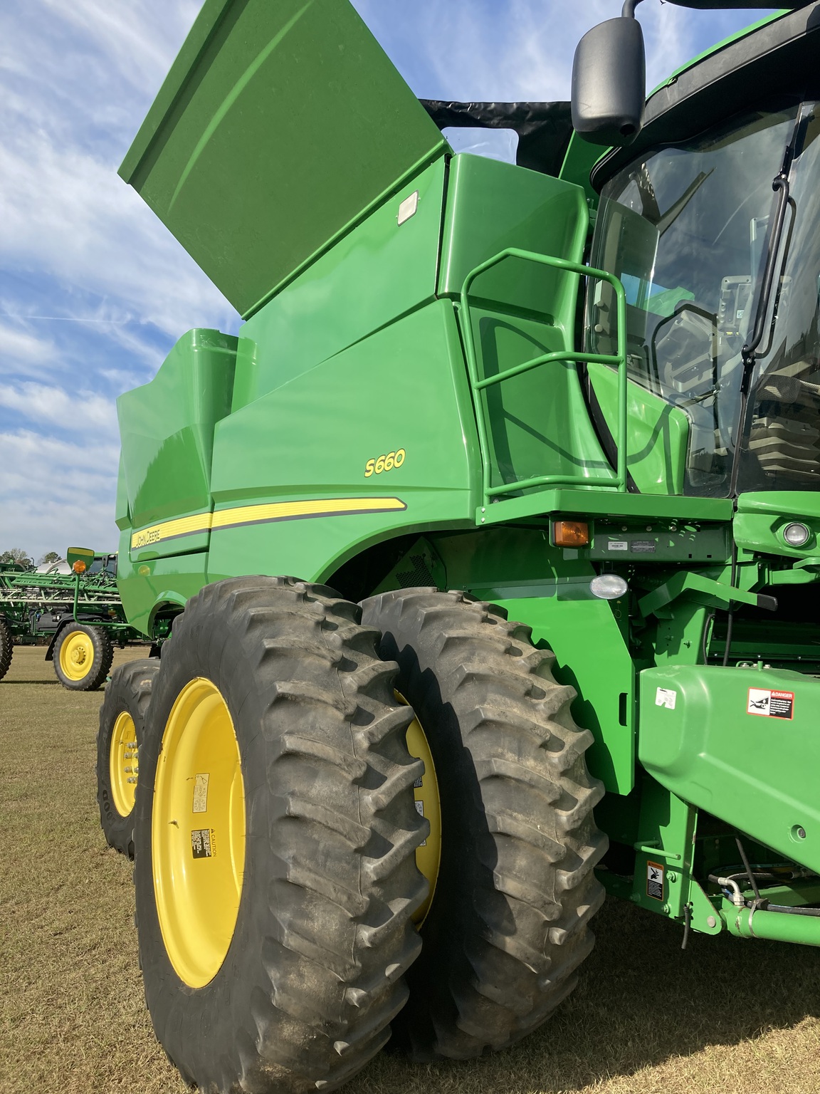 2014 John Deere S660 Image 12