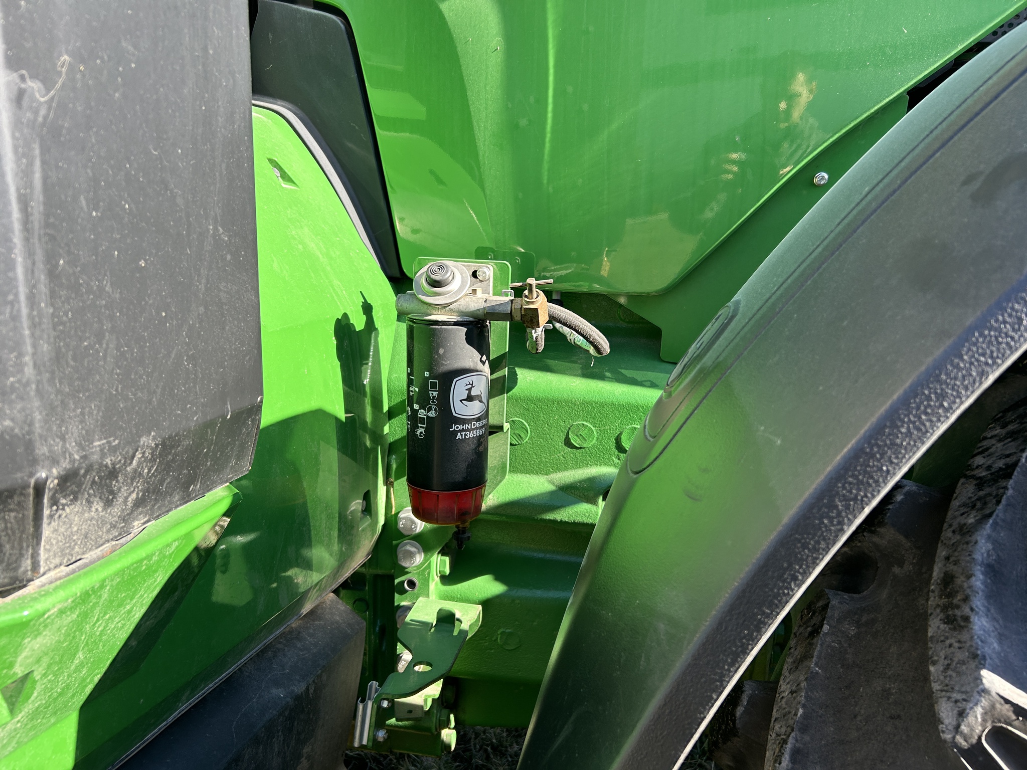  2023 John Deere 8R 410 at Heritage Tractor in Adrian, MO