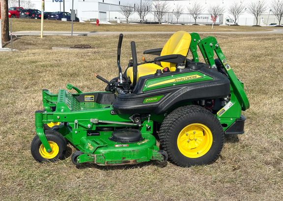 2015 John-Deere Z920M