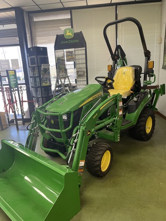2023 John Deere 1025R Photo 1