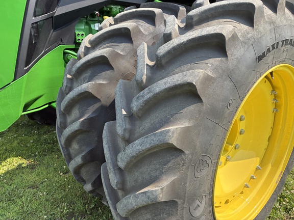 2025 John Deere 8R 410 - Photo11