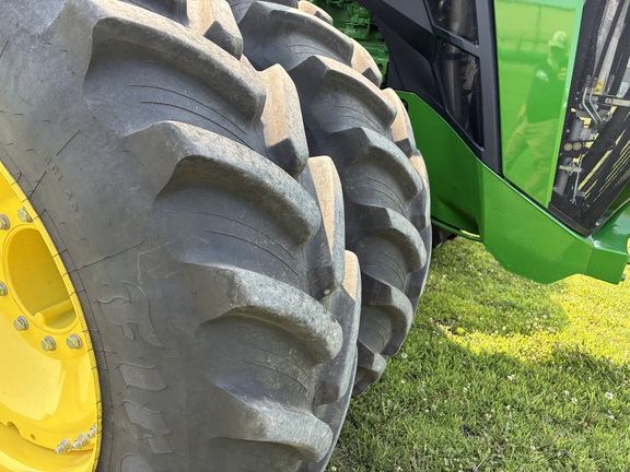 2025 John Deere 8R 410 - Photo14