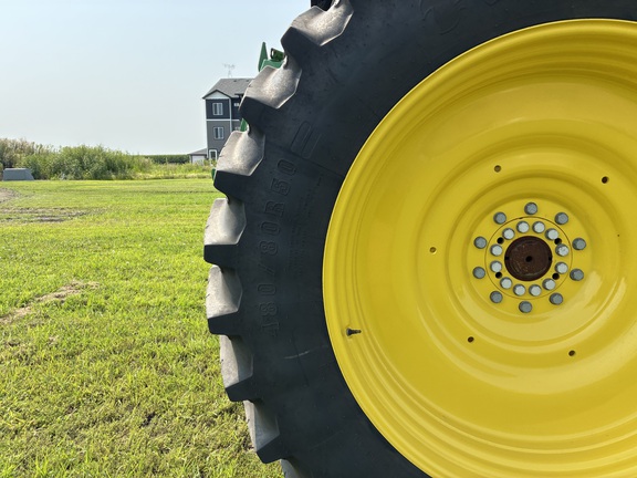 2025 John Deere 8R 410 - Photo16