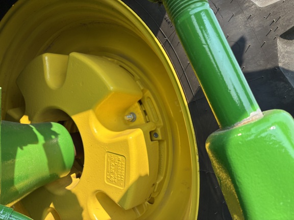 2025 John Deere 8R 410 - Photo18