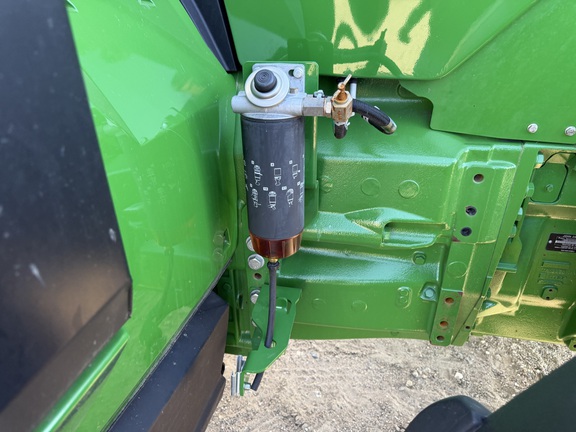 2025 John Deere 8R 410 - Photo14