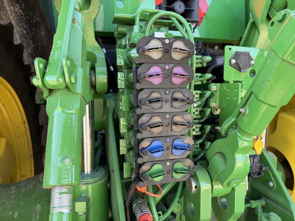 2025 John Deere 8R 410 - Photo25