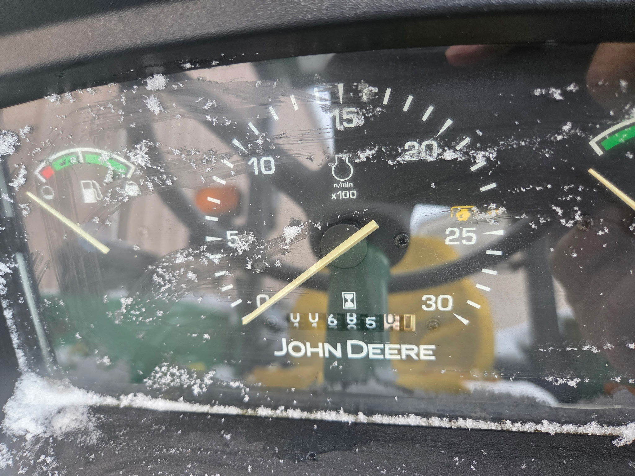 2010 John Deere 5055E Image 4