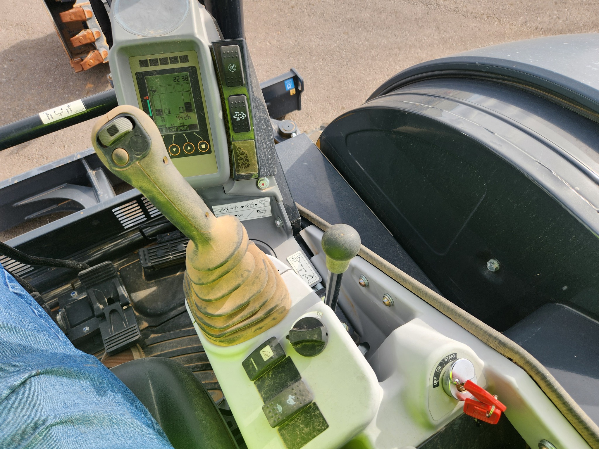 2022 John Deere 50G Image 12